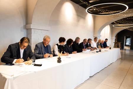 Podpis pogodbe o dobavi pitne vode (Foto: Ana Rojc)